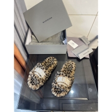 Balenciaga Slippers